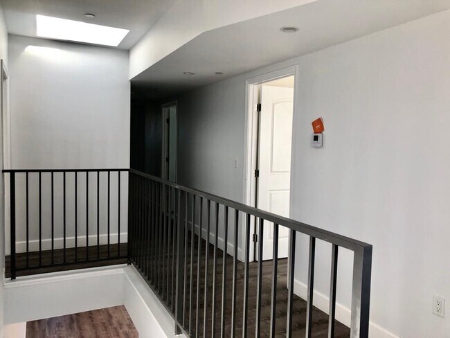 Foto del edificio - 5208 Lemona Ave