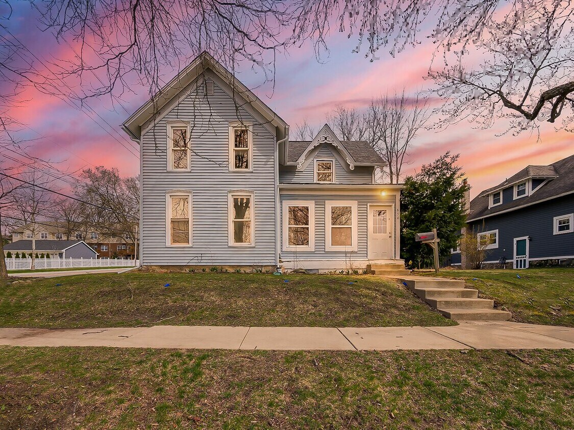 Foto principal - Welcome to this beautiful 1 bedroom, 1 bat...