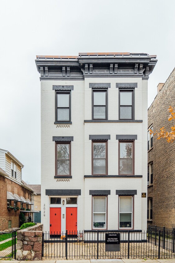Primary Photo - 2029 N Sheffield Ave