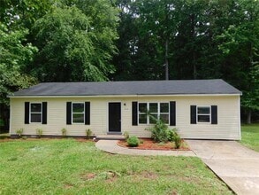 Building Photo - 145 Sarsen Cir