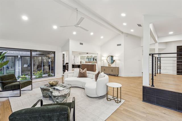 Foto del edificio - 7420 Royal Ln