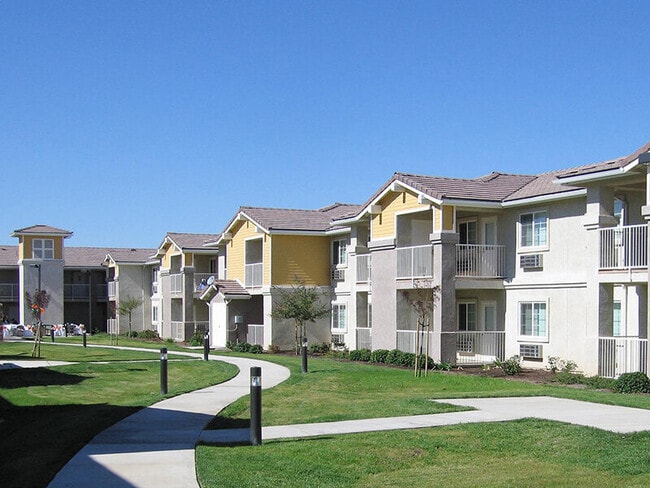 Building Photo - Zaninovich Village