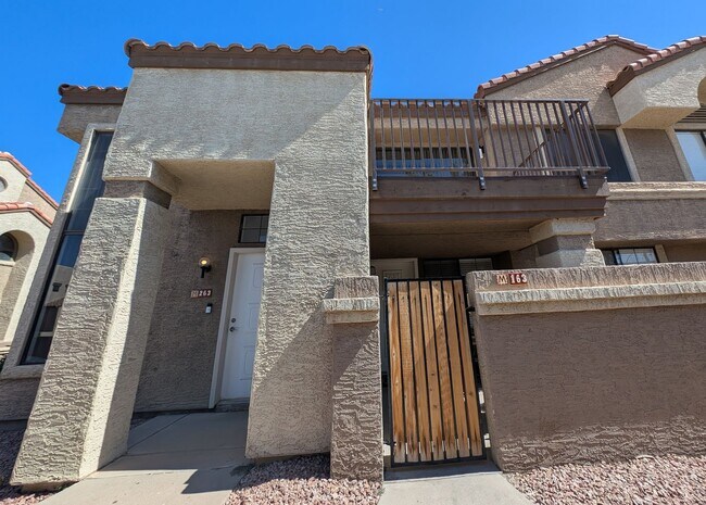 Foto del edificio - 2 Bedroom Condo Unit in the Papago Park Vi...