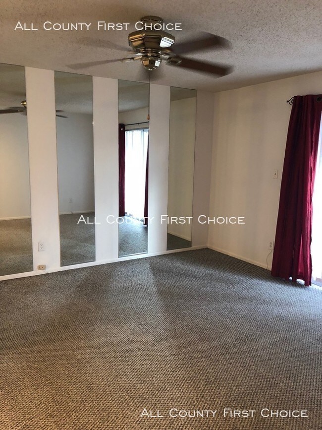 Cute 2/2 in Jamestown Condos Condo for Rent in Saint Petersburg, FL