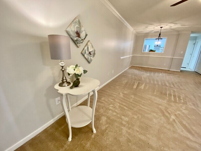 Foto del edificio - Super-Cute Condo!  First Floor - 1-Story - Fenced Patio - Storage - Pet Friendly!