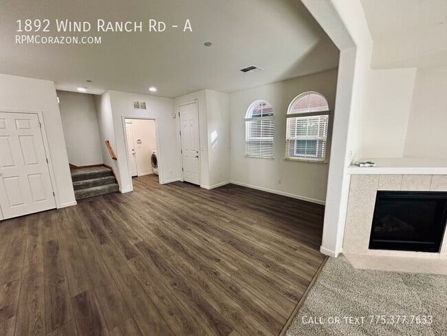 Foto del edificio - 1892 Wind Ranch Rd