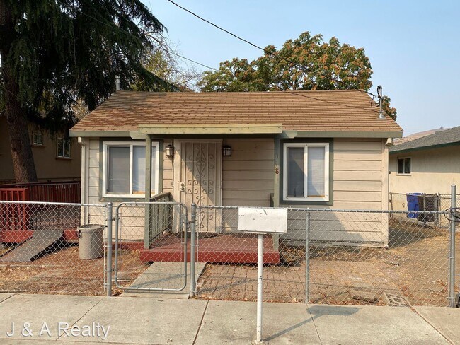 Building Photo - 2 br, 1 bath House - 118 Sycamore St