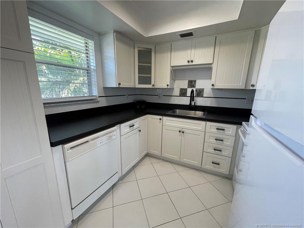 Foto principal - 2929 SE Ocean Blvd