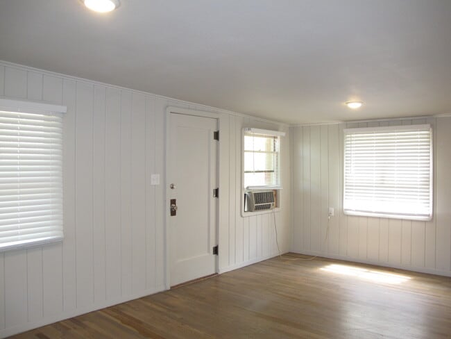 Building Photo - 2501 Monument Rd