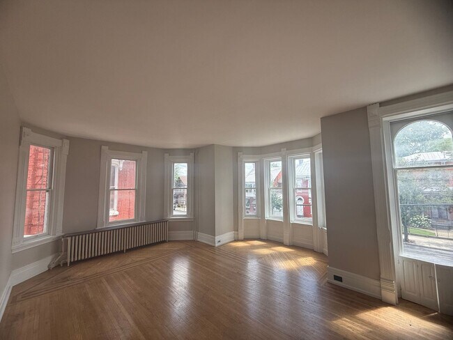Foto del edificio - 242 S Hanover St