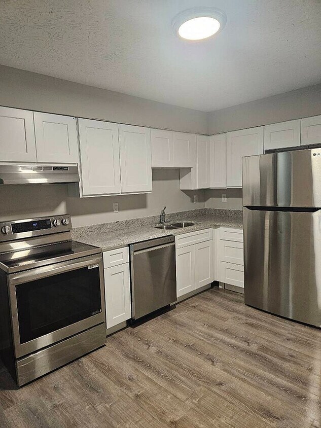 Foto del edificio - Carlton Ford Apartments