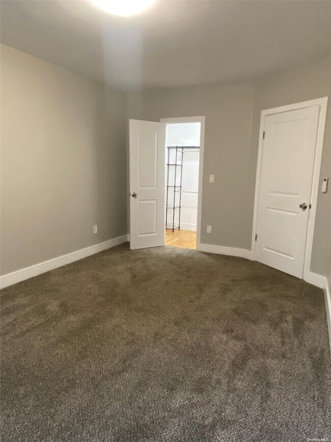 Foto del edificio - 391 Atkins Ave