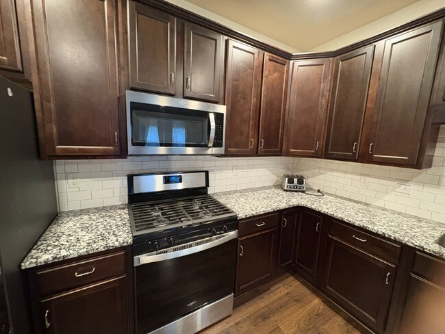 Building Photo - 3098 Goshen Dr