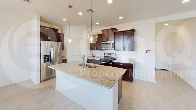 Foto del edificio - 10664 W Golson Dr