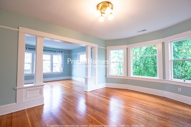 Building Photo - Spacious Two Bedroom Duplex In The Heart O...