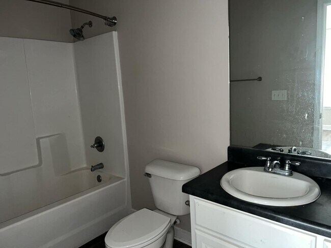 Building Photo - 3BR/2BA Duplex Available In Ashford, AL