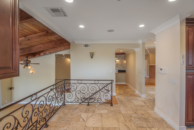 Building Photo - 3548 Poppy Dr