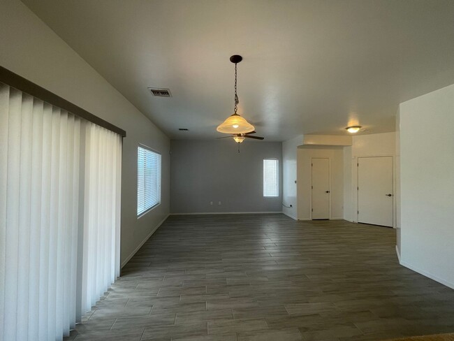 Foto del edificio - 3 Bedroom 2.5 Bath Home in Julian Ranch wi...