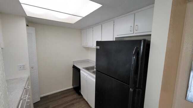 Foto del edificio - 7624 Forest City Rd