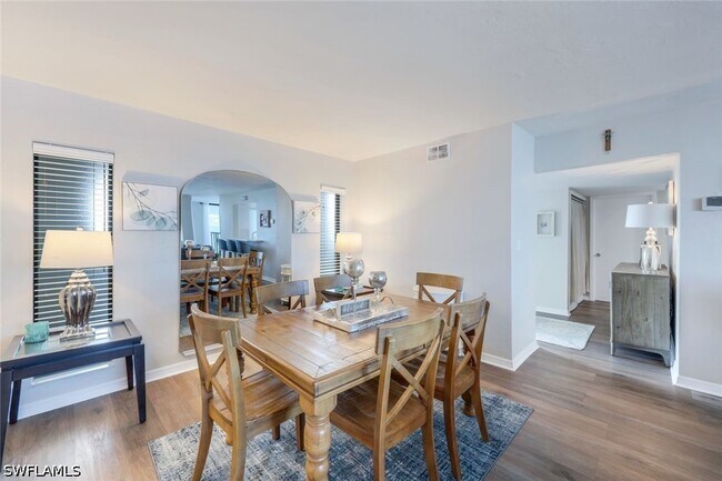 Building Photo - 10475 Gulf Shore Dr