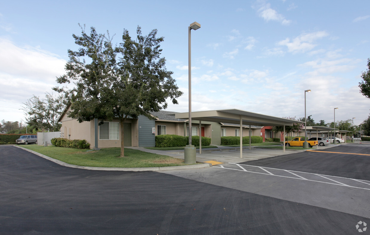 Building Photo - Casa De La Vina Apartments