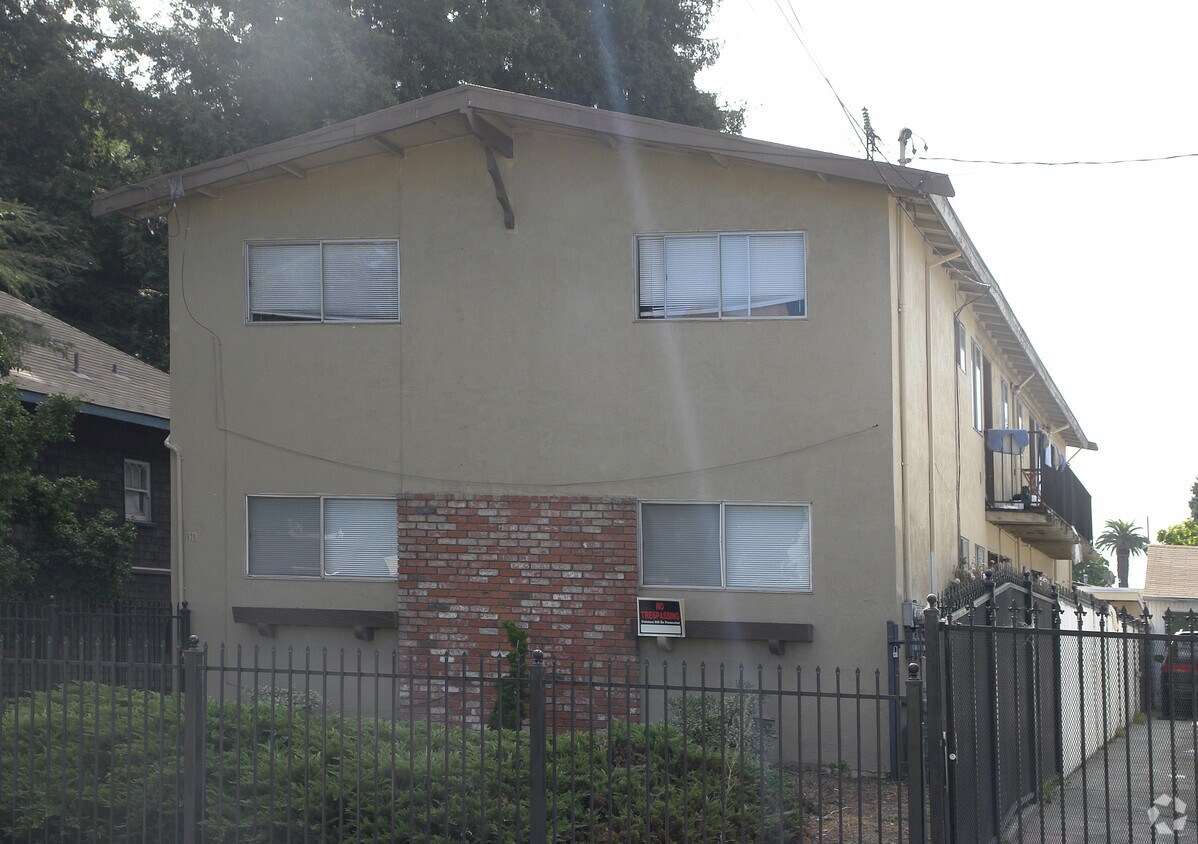 Primary Photo - 1626 83rd Ave