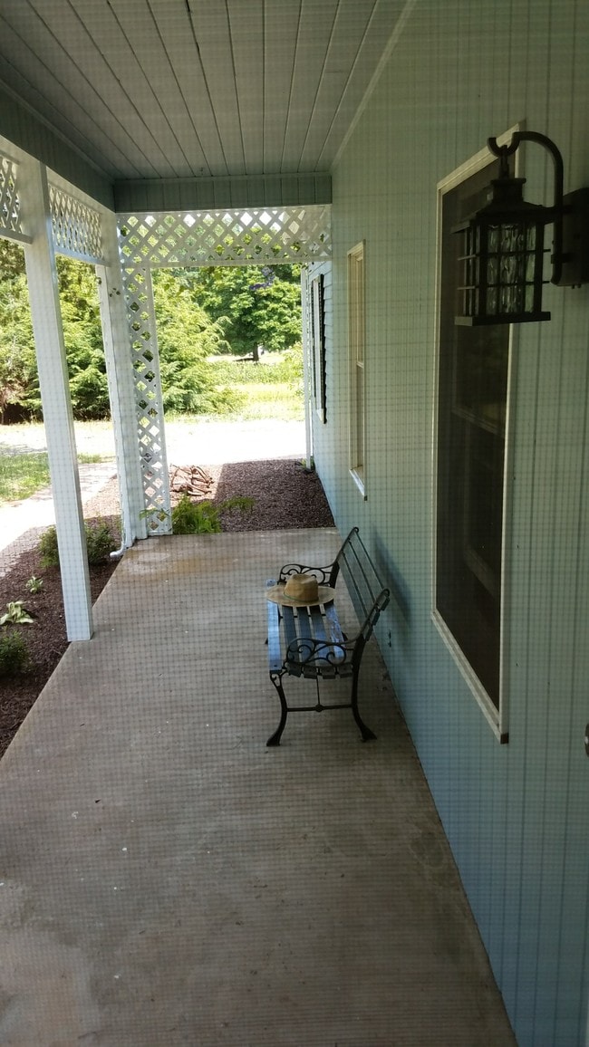 Front Porch - 373 Meadow Rd