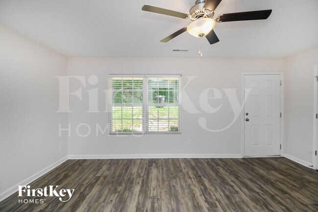 Foto del edificio - 4019 Maderia Dr NW