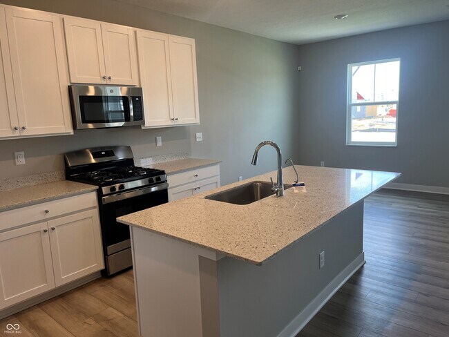 Foto del edificio - 2045 W 171st St