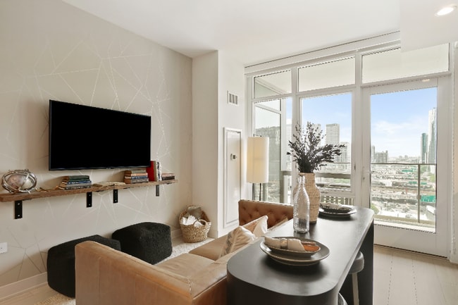 Building Photo - 361 N Union Ave