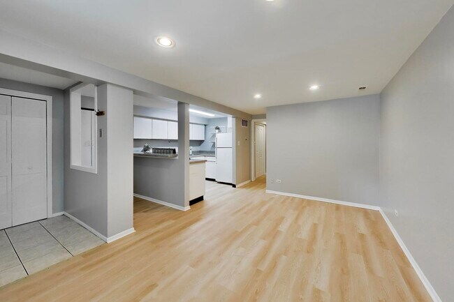 Foto del edificio - 1528 W Wellington Ave