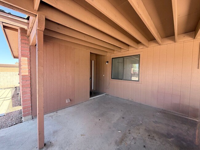 Building Photo - 3BR/2BA/2CP 1,300 sq.ft. rental in Sierra Vista, AZ