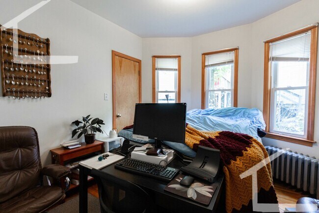 Foto del edificio - 4 Montcalm Ave #1A Boston MA 02135