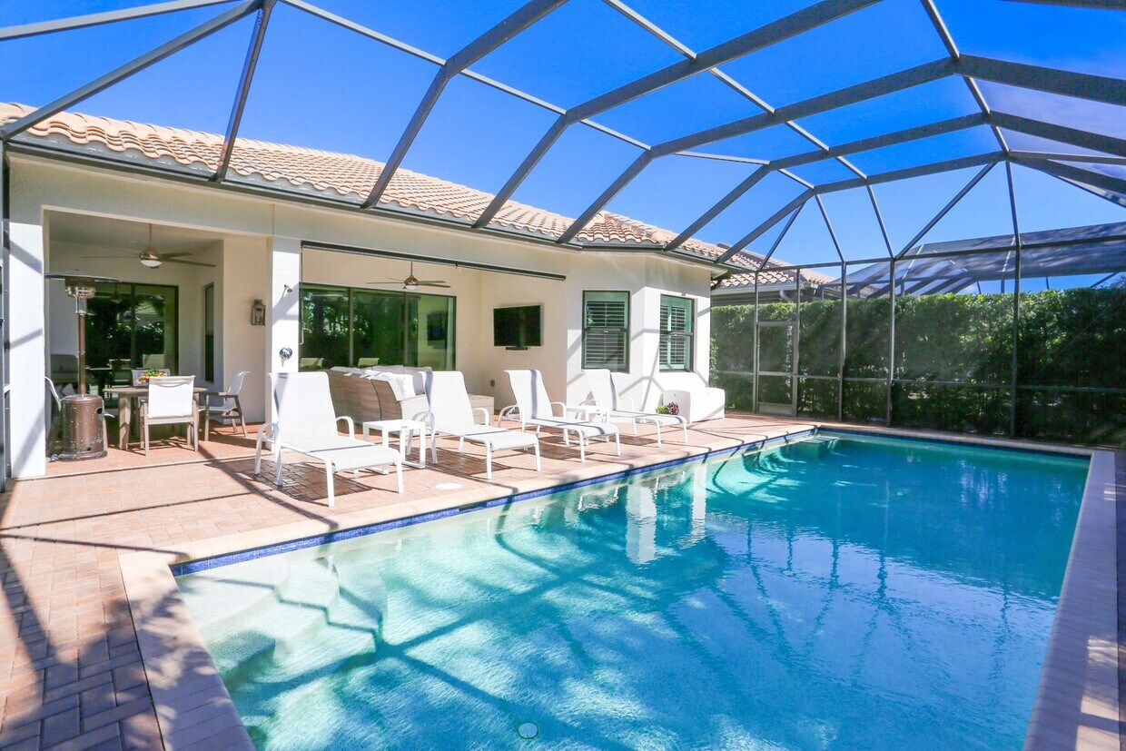Foto principal - 3263 Pacific Dr