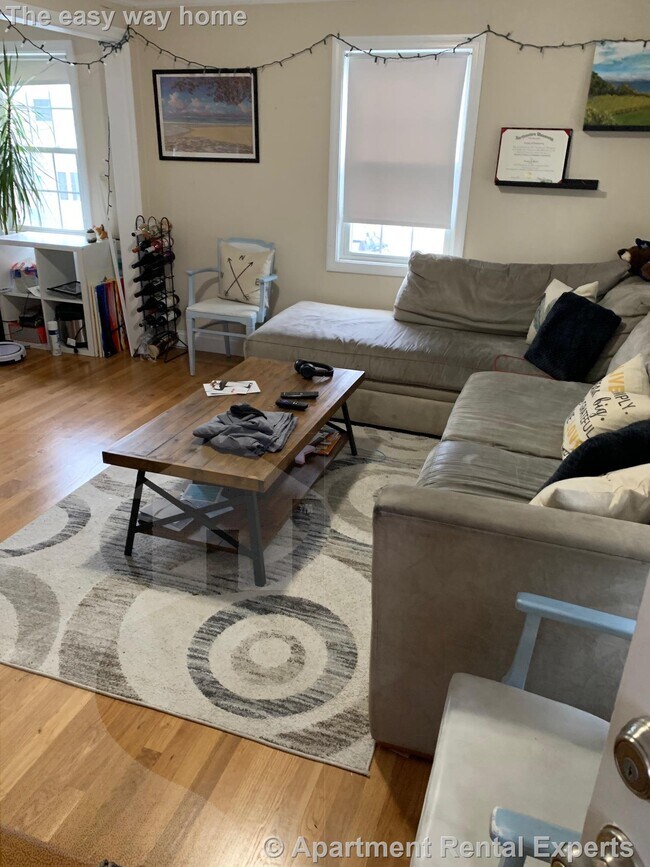Building Photo - Porter Sq 2BR - Parking Included- 6 min wa...