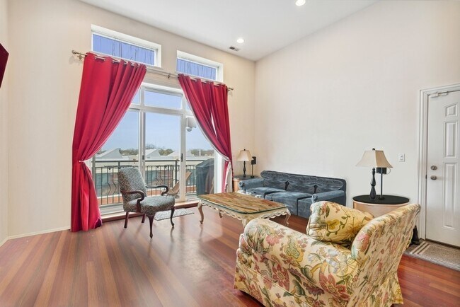 Foto del edificio - 2847 N Pulaski Rd
