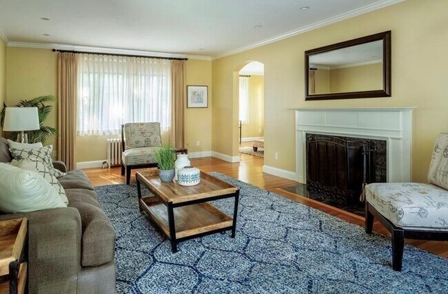 Foto del edificio - 20 Metacomet Rd