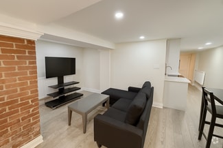 Building Photo - 90 Walmer Rd