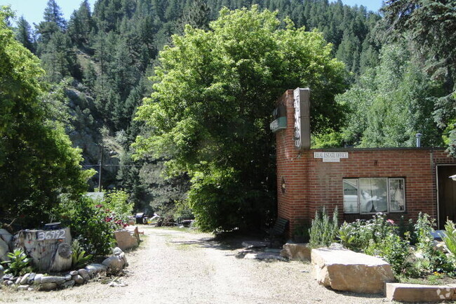 Building Photo - 36992 Boulder Canyon Dr