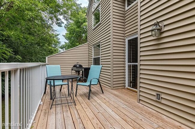 Building Photo - 3 br, 2 bath Townhome - 4158 Meadowlark Way