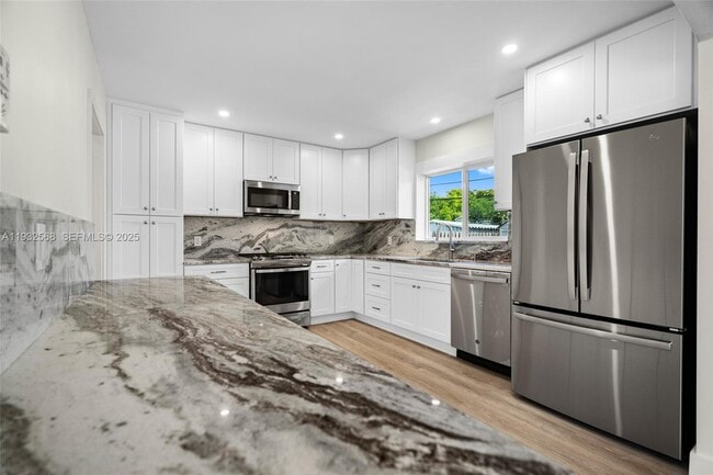 Foto del edificio - 251 SE 7th St