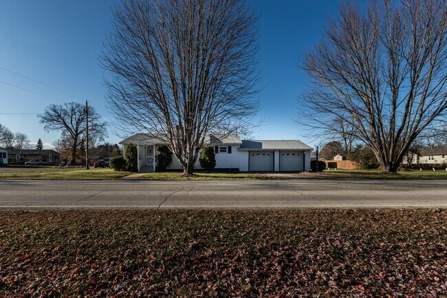 Building Photo - N7281 County Road XX