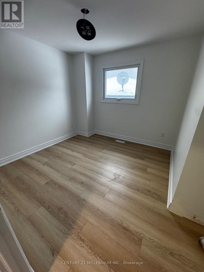 Building Photo - 131 Edelwild Dr