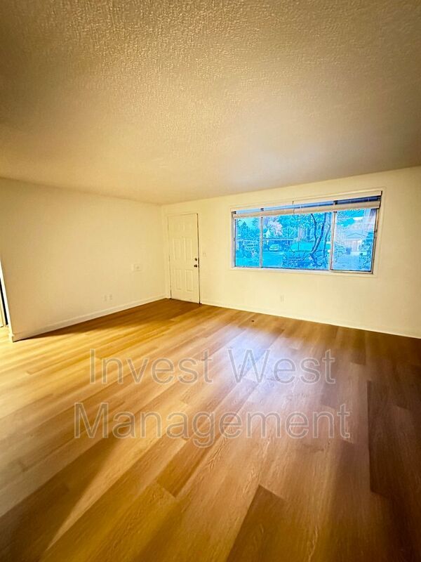 Foto del edificio - 10804 NE 7 St