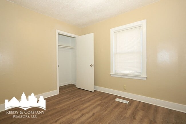 Foto del edificio - 3733 Miami Ave