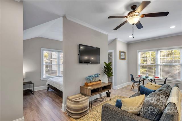 Foto del edificio - 812 E 20th St