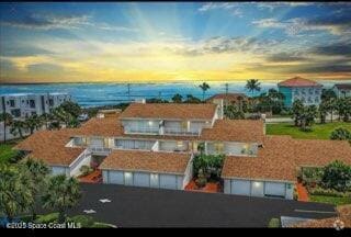 Building Photo - 103 La Costa St