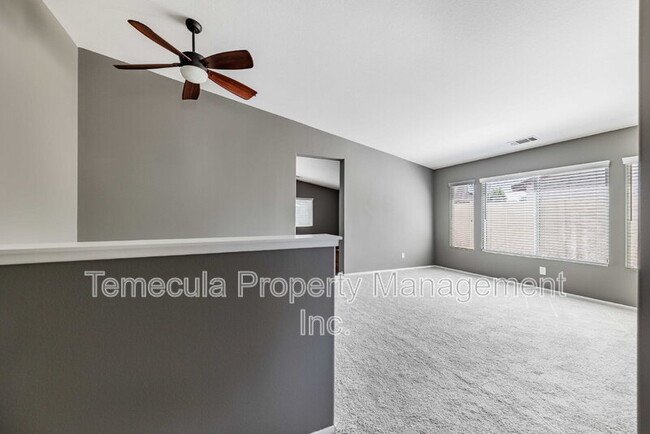 Foto del edificio - 36956 Red Oak St