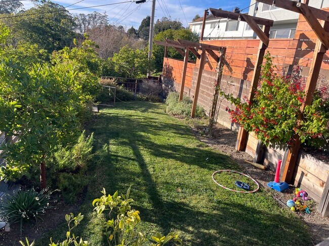 Foto del edificio - 7830 Shevlin Pl