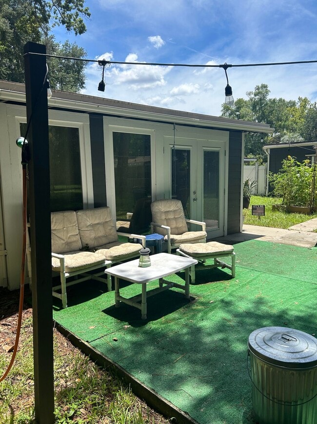 Building Photo - 3821 Rosetree Dr